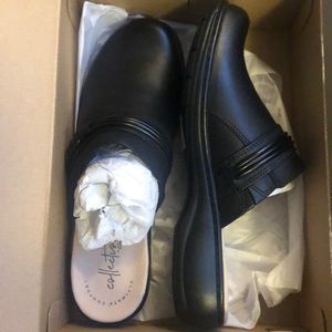 Clarks Women’s Leisa Leather Mule